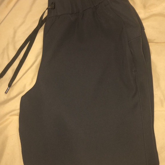 Lululemon joggers brand new - Picture 4 of 4
